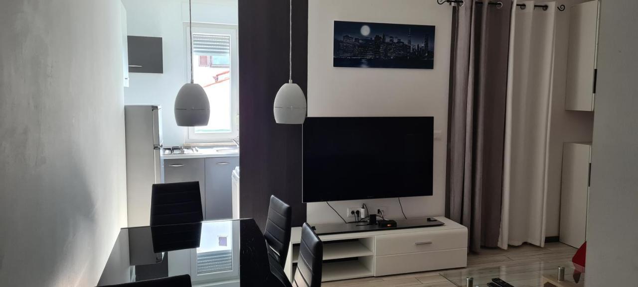 Apartments Peti Пула Екстер'єр фото