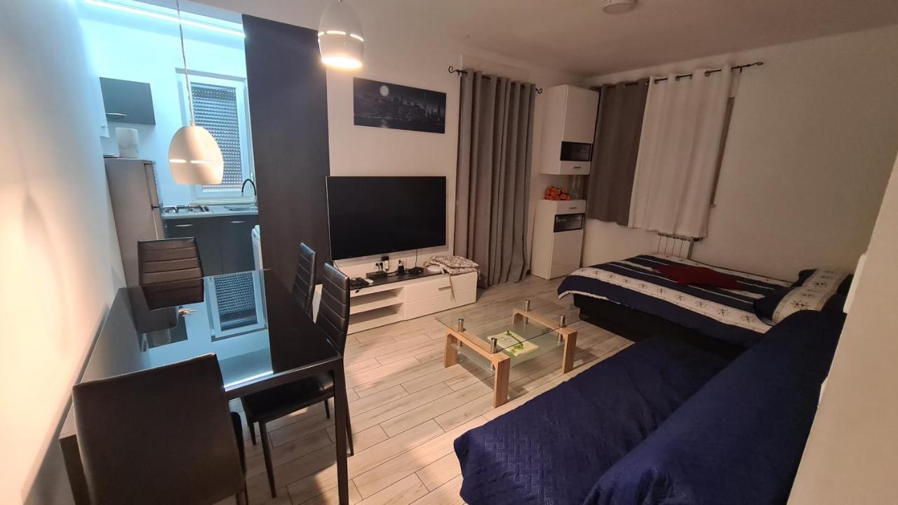 Apartments Peti Пула Екстер'єр фото