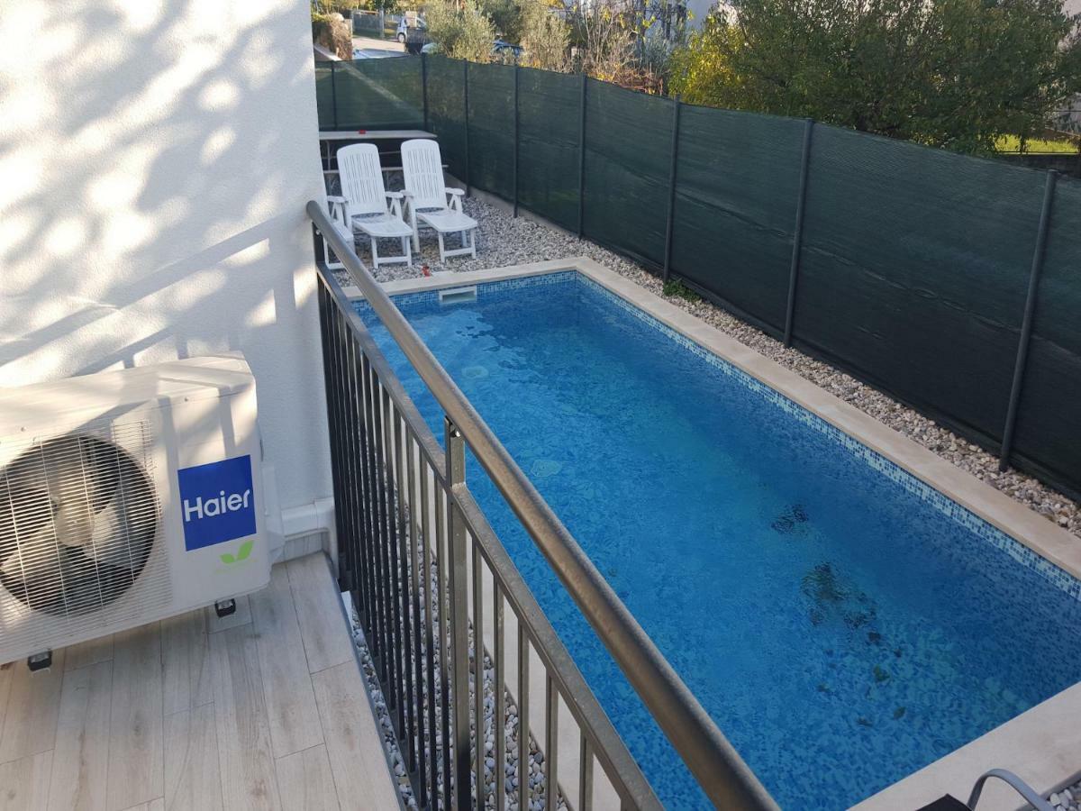 Apartments Peti Пула Екстер'єр фото